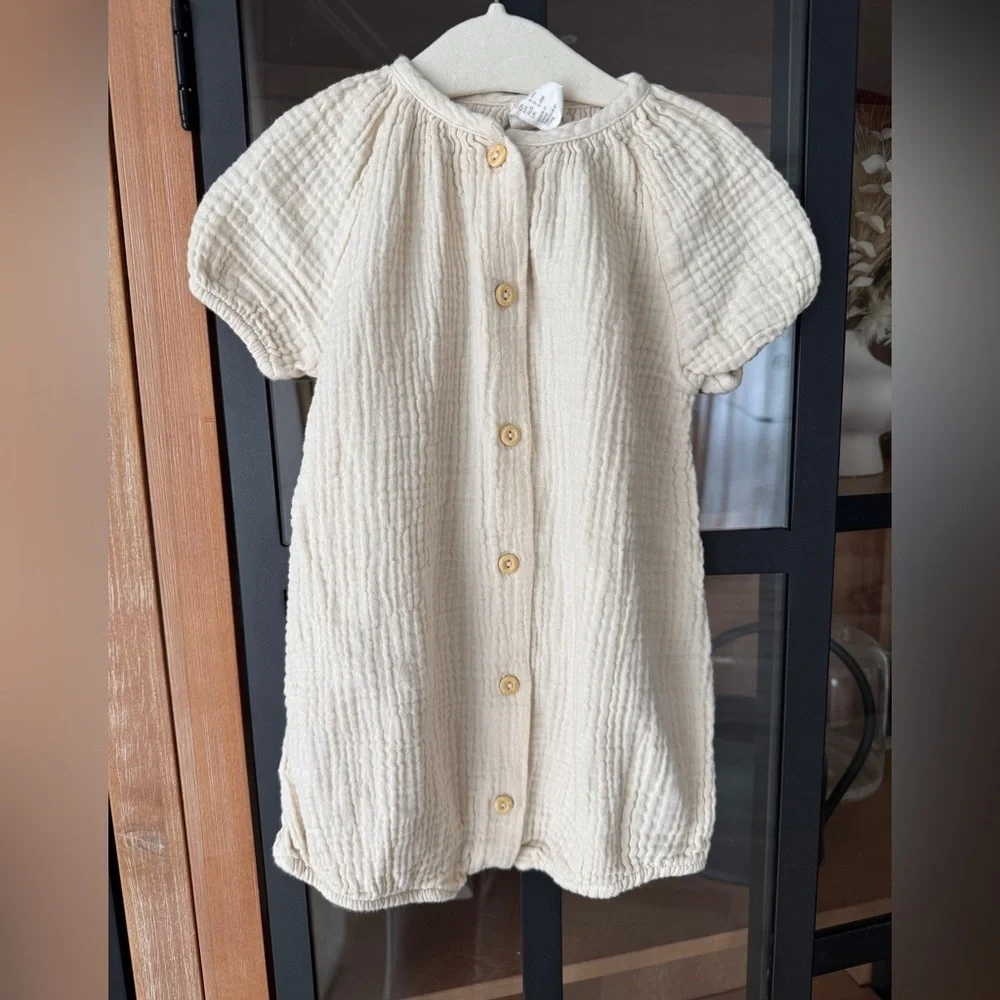 H&M Kids muslin bubble romper baby girl beige ecru shortall short sleeve cotton
